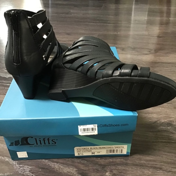 Cliffs wedge sandals by White Mountain, size 7 - Picture 3 of 3